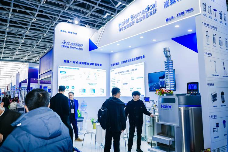 展览展示,形成覆盖医疗器械,健康管理,智能诊疗的全产业链产品展示